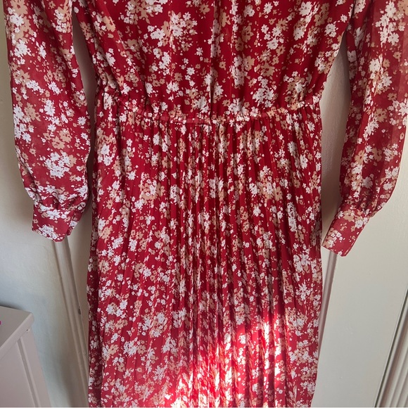 Indigo Rose Long Sleeve Pleated Maxi Dress Red Floral Print - Picture 8 of 8